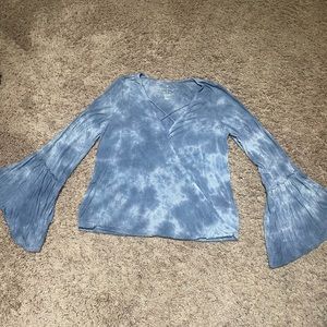 American Eagle Gray Tie-Dye Flowy Top
